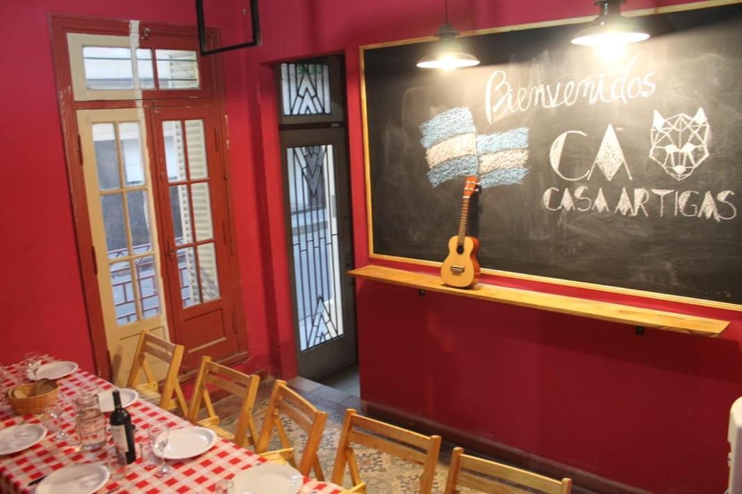 Casa Artigas Hostel Кордоба Екстериор снимка