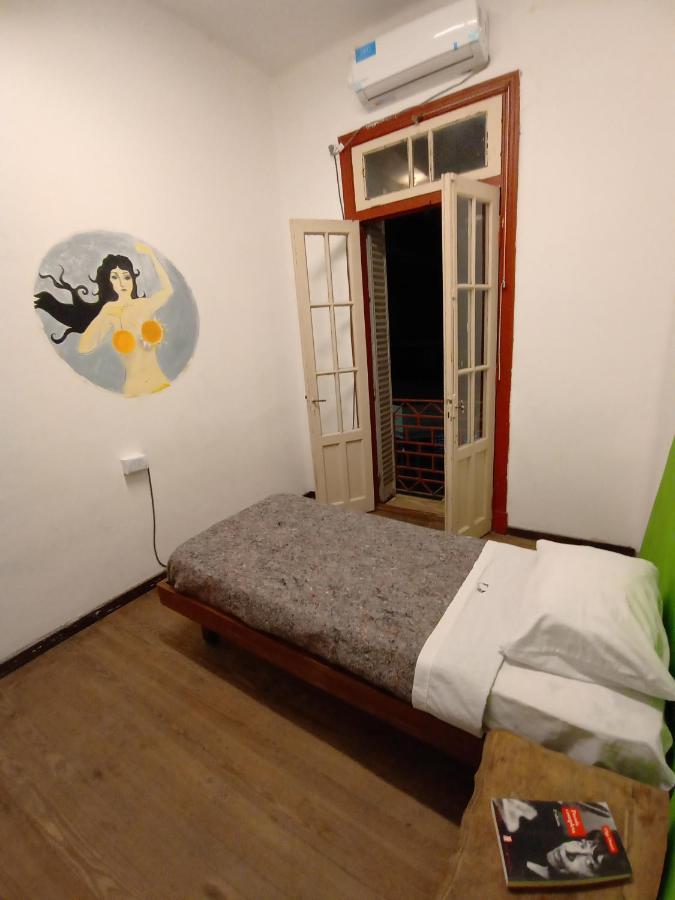 Casa Artigas Hostel Кордоба Екстериор снимка