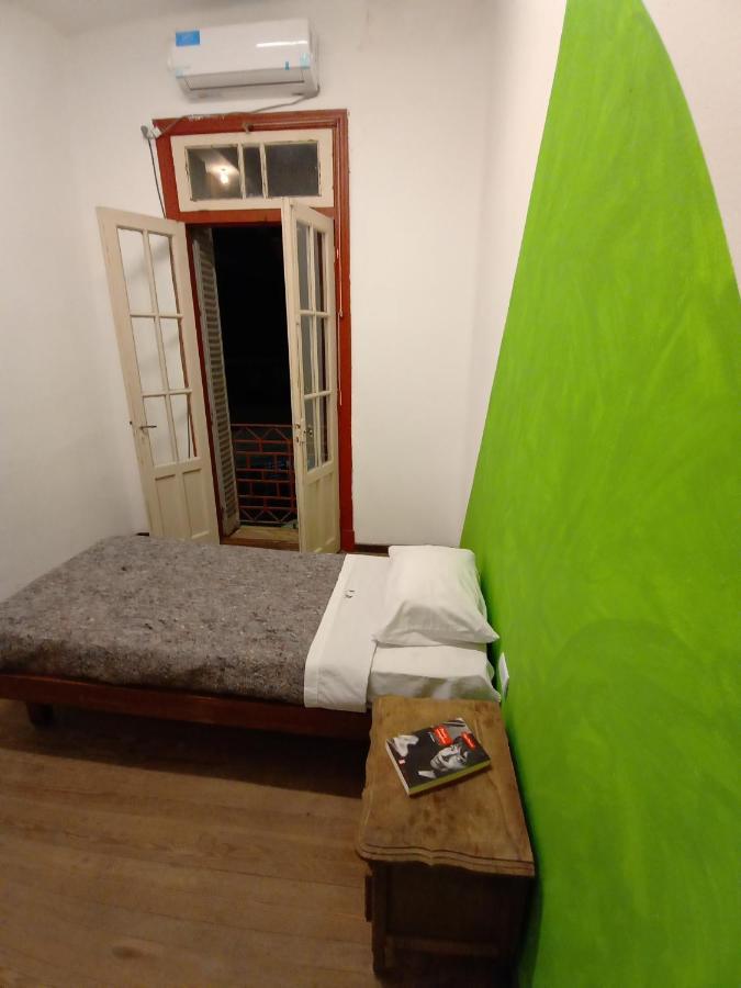 Casa Artigas Hostel Кордоба Екстериор снимка