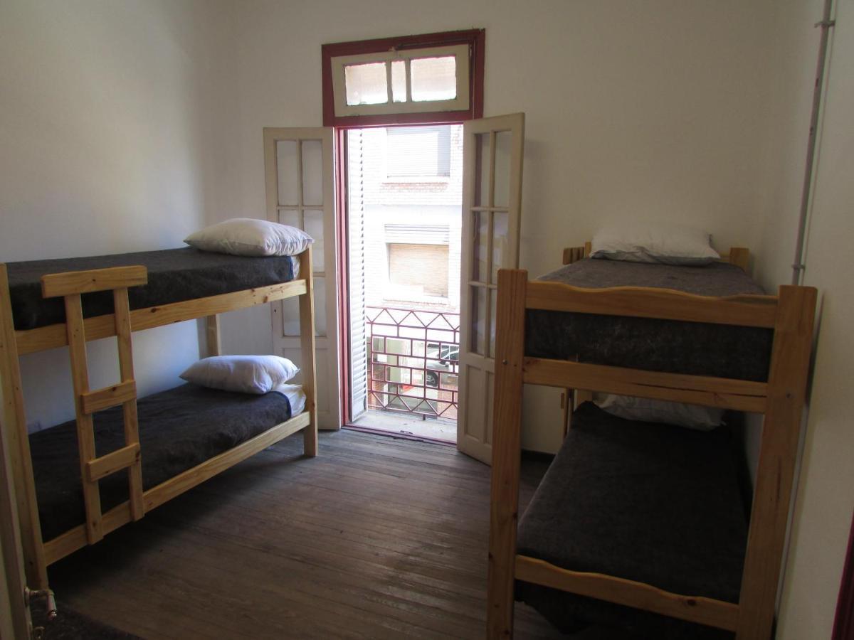 Casa Artigas Hostel Кордоба Екстериор снимка