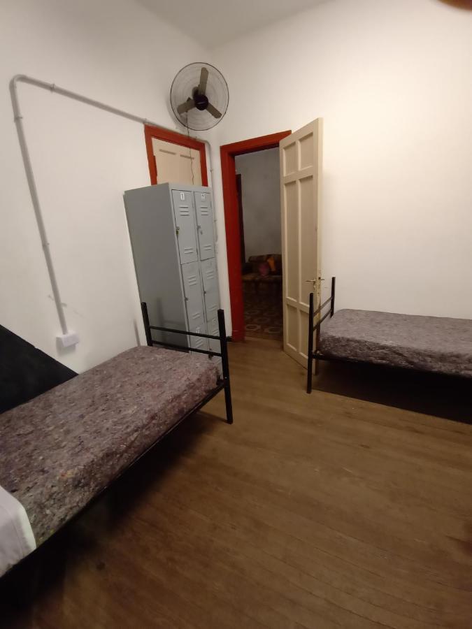 Casa Artigas Hostel Кордоба Екстериор снимка