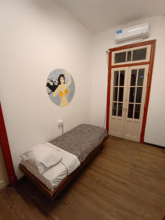 Casa Artigas Hostel Кордоба Екстериор снимка