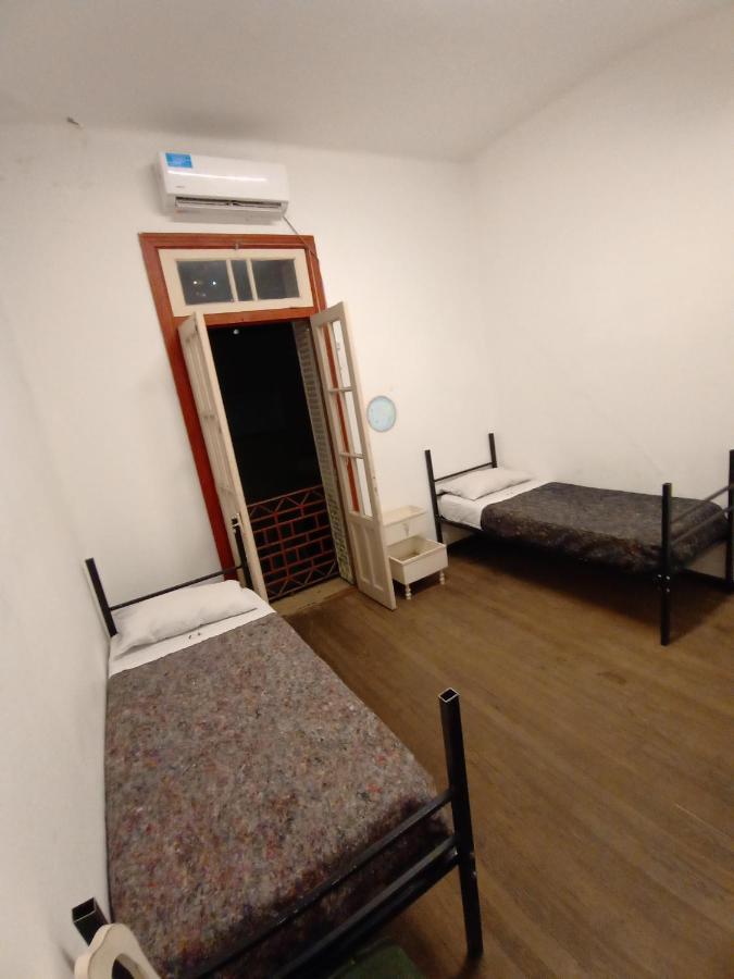 Casa Artigas Hostel Кордоба Екстериор снимка